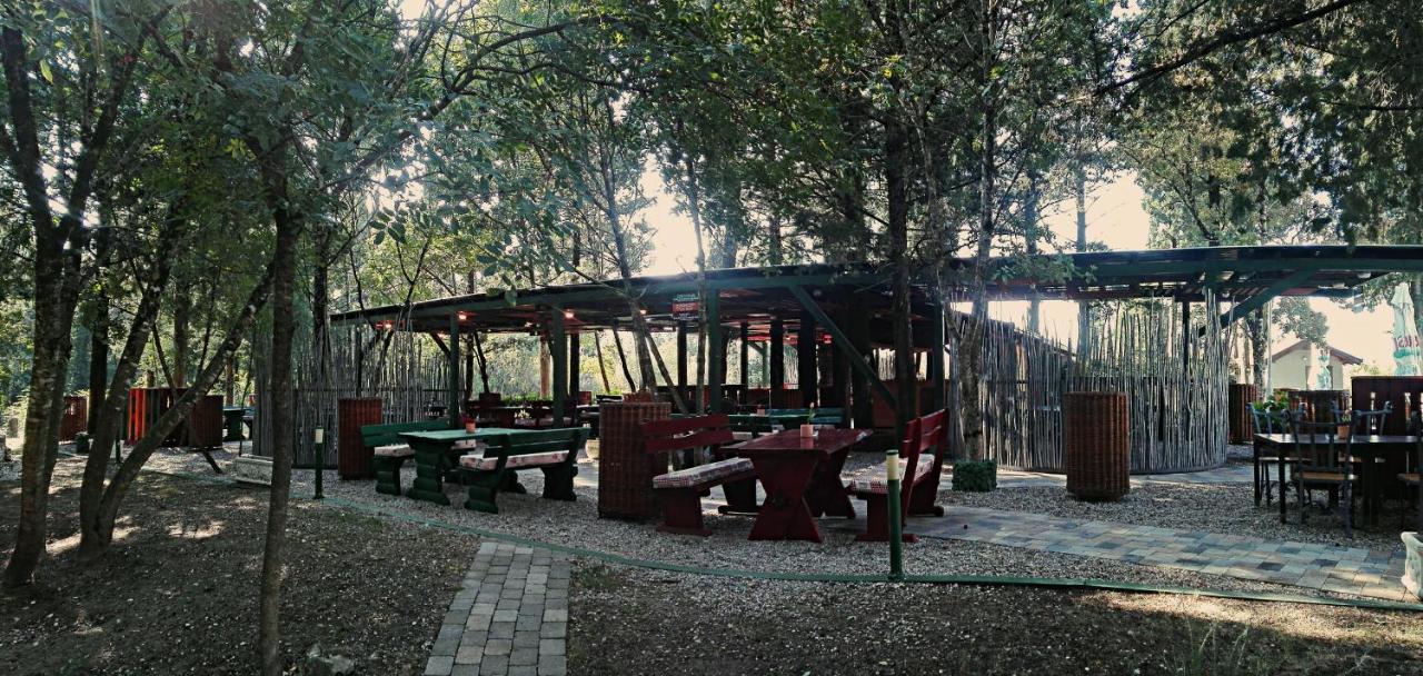 公园酒店 Višići 外观 照片